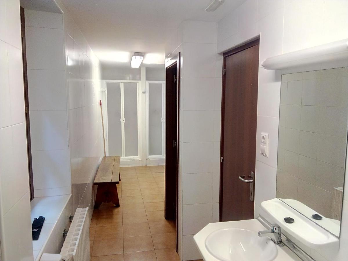 Albergue De Canfranc Estacion Экстерьер фото