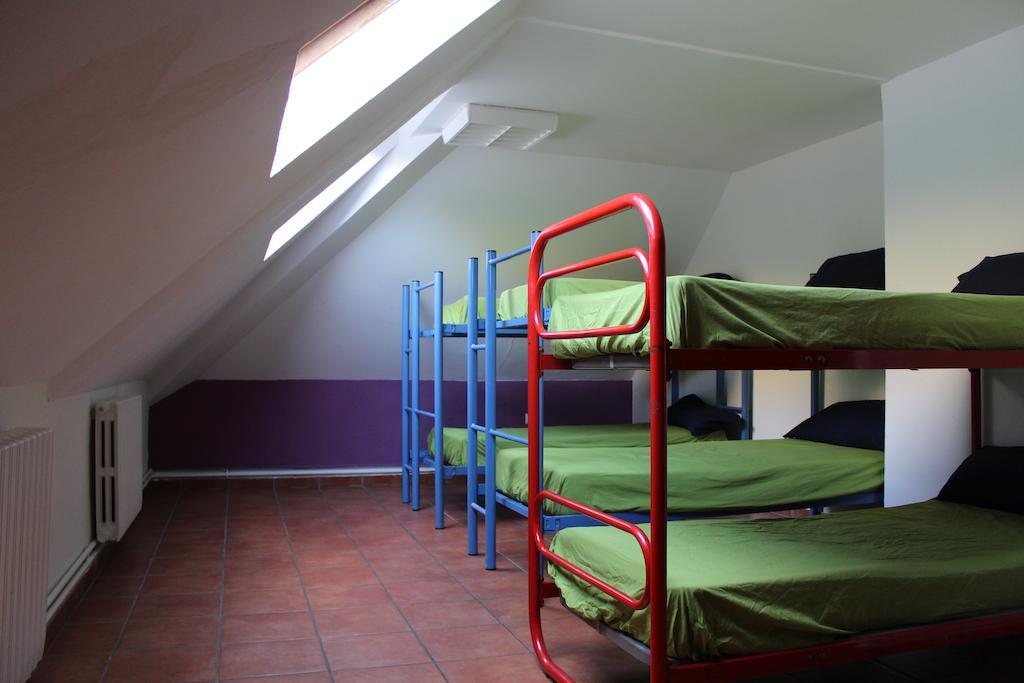 Albergue De Canfranc Estacion Номер фото