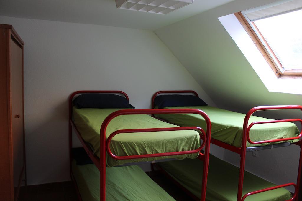 Albergue De Canfranc Estacion Номер фото