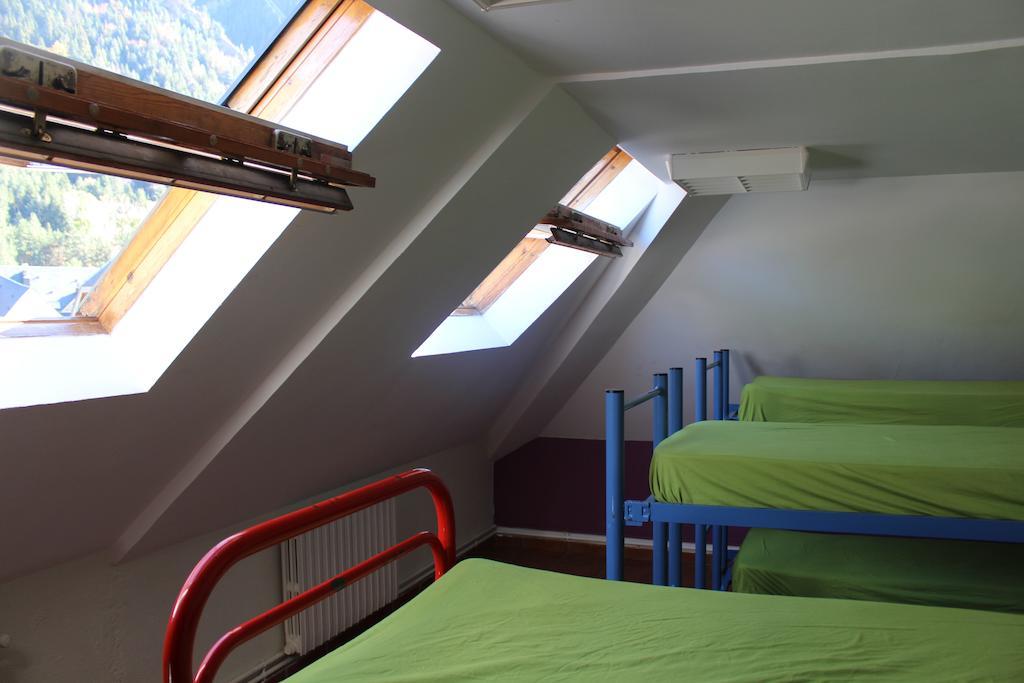 Albergue De Canfranc Estacion Номер фото