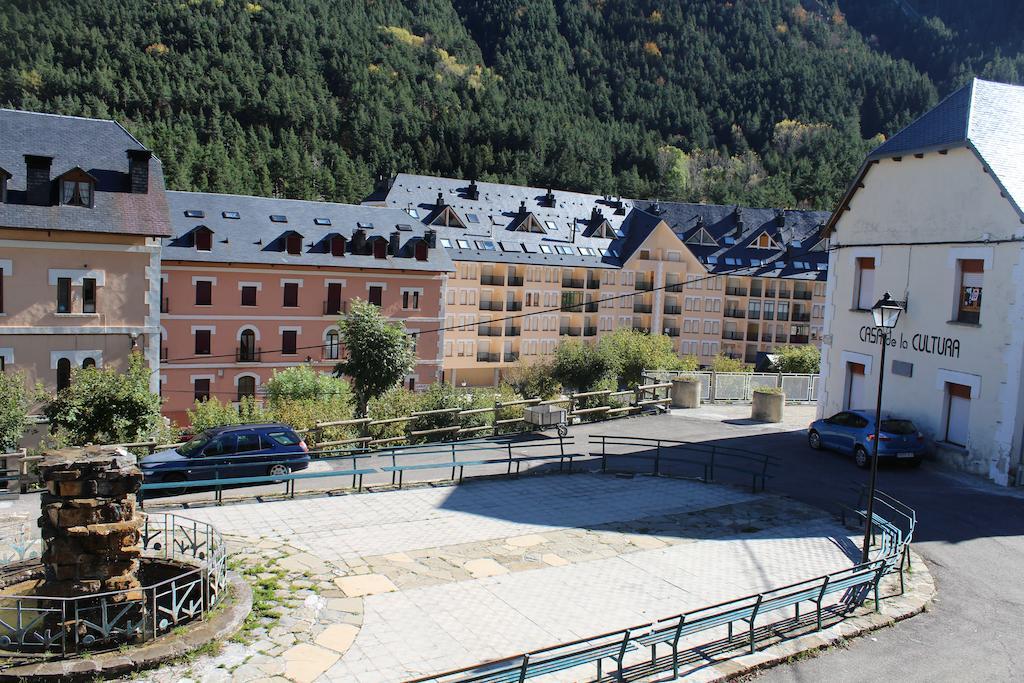 Albergue De Canfranc Estacion Номер фото